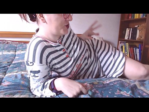 ❤️ Huelt dëse grousse schwaarze Hunn an Ärem Mond klenge Sklave ️❌ Fuckvideo op Porno lb.killvs.top ❤