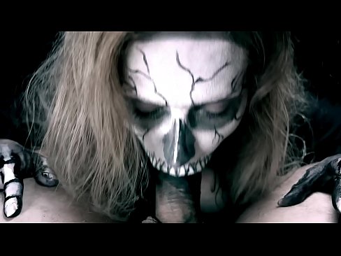 ❤️ Demone Meedchen saugt Hunn mat hirem schwaarze Mond a schléckt kum. ️❌ Fuckvideo op Porno lb.killvs.top ❤